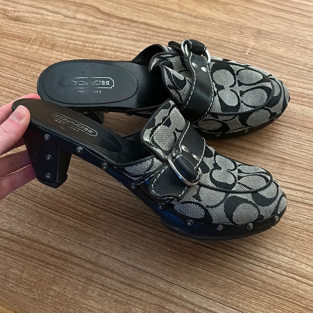 VINTAGE COACH CLOGS!